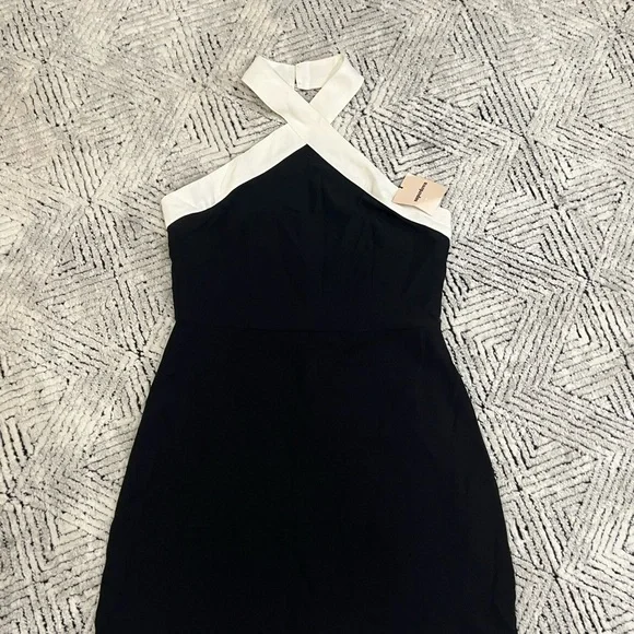 Superdown Black and White Mini Dress - Picture 4 of 7